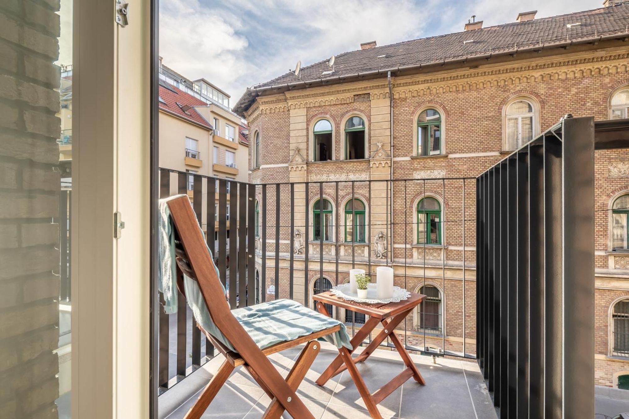 Marone Residence Apartments Будапеща Екстериор снимка